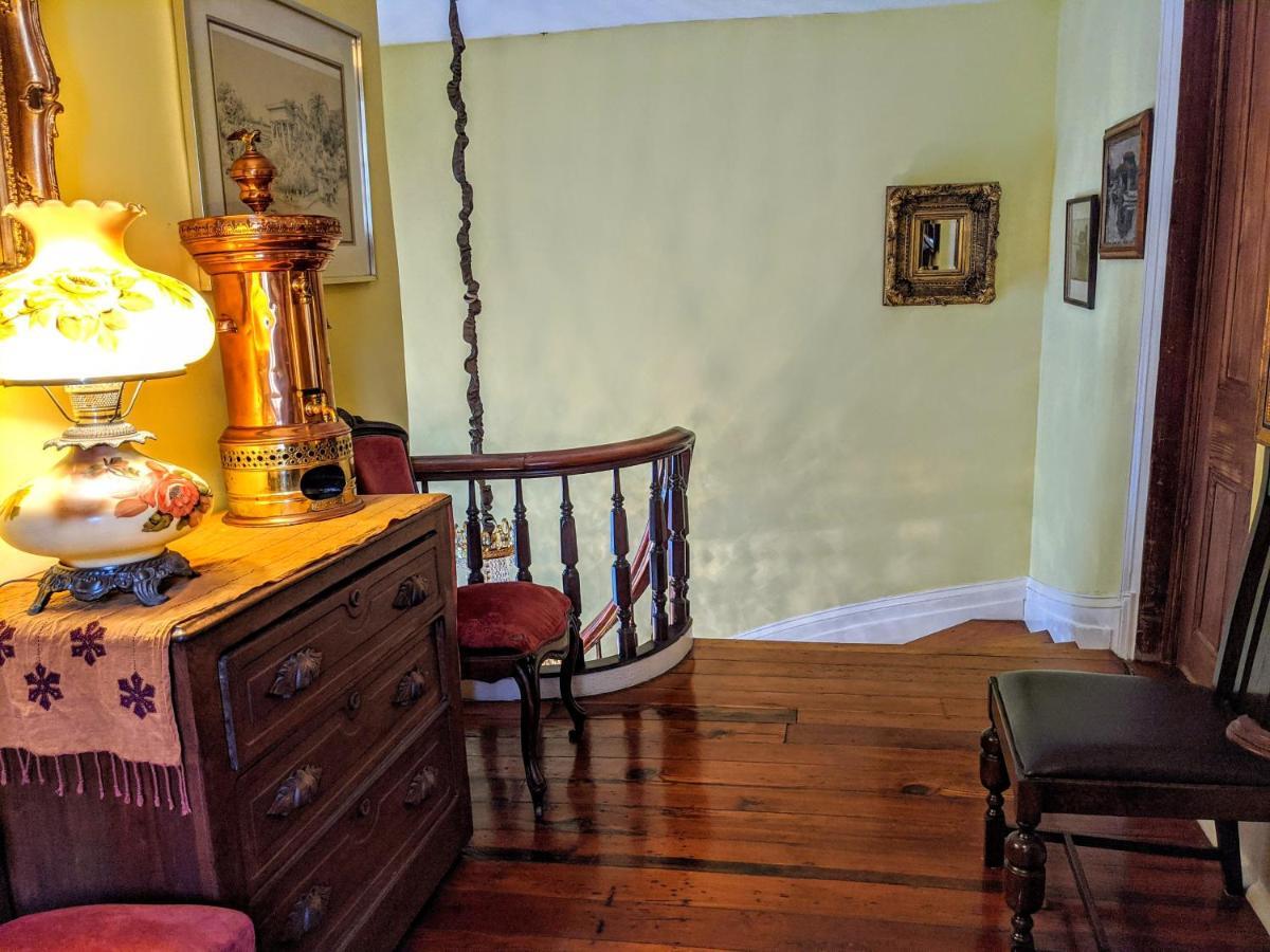 Parisian Courtyard Inn ニューオーリンズ エクステリア 写真
