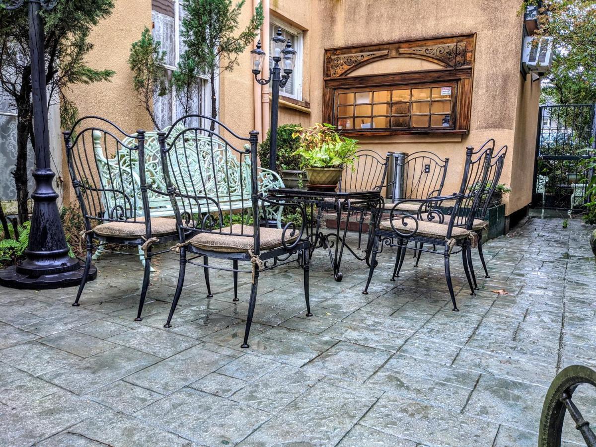 Parisian Courtyard Inn ニューオーリンズ エクステリア 写真