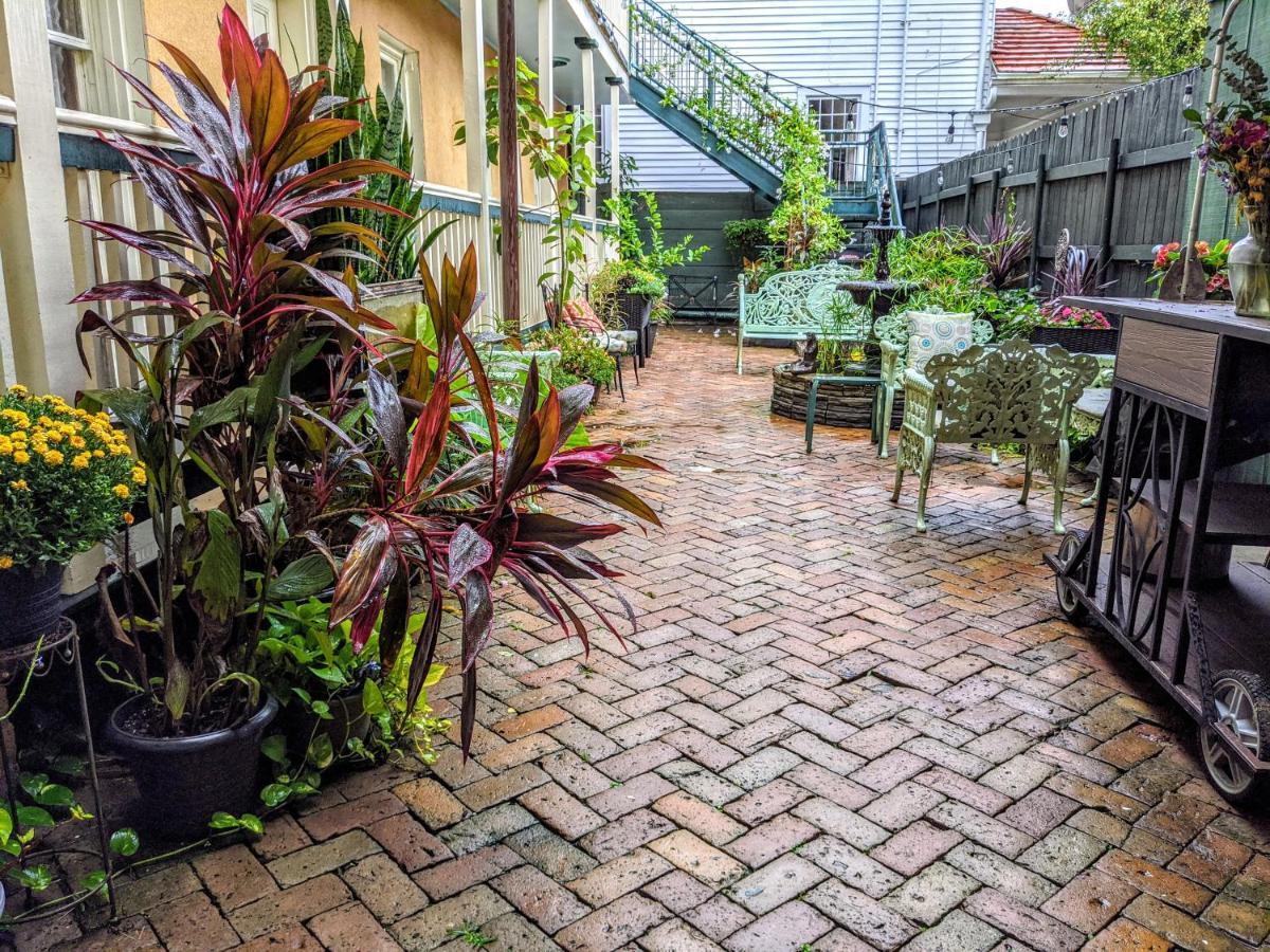 Parisian Courtyard Inn ニューオーリンズ エクステリア 写真