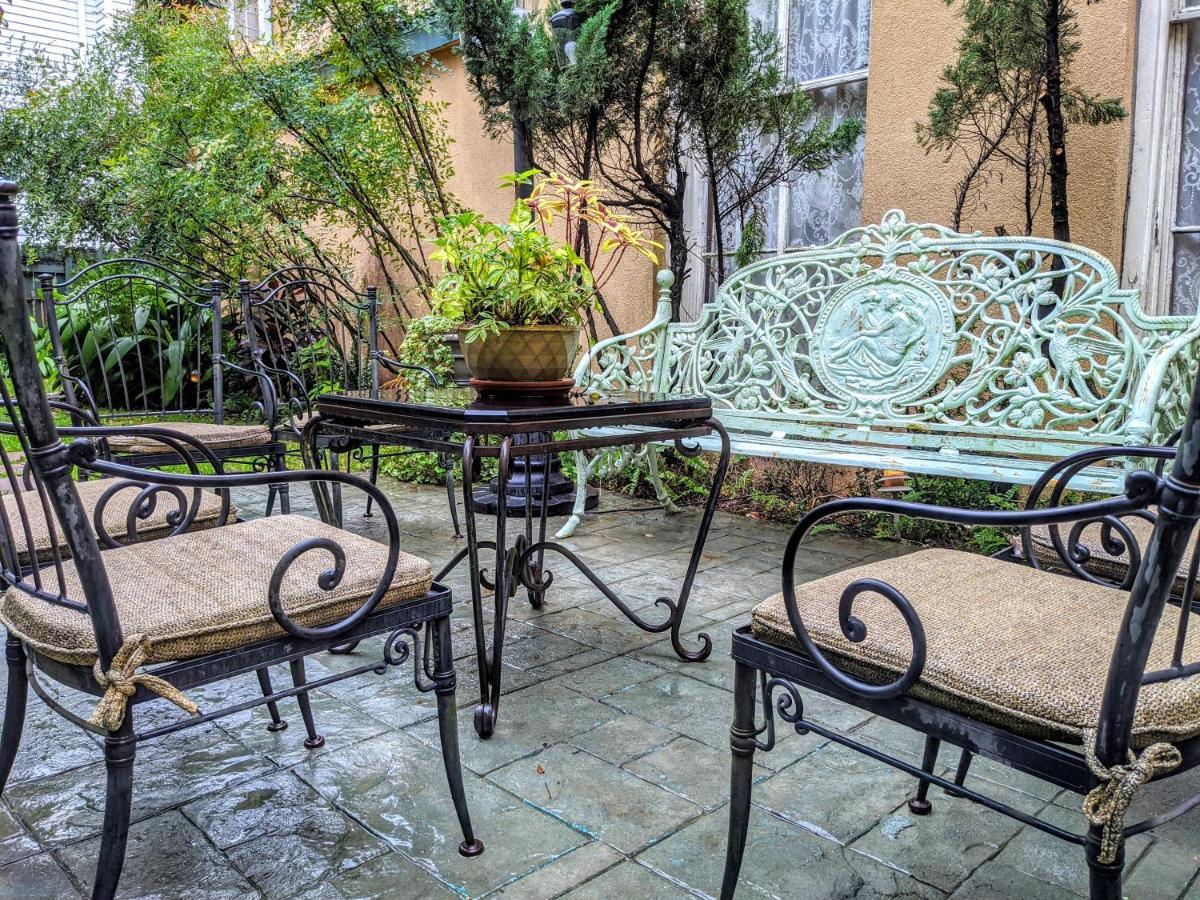 Parisian Courtyard Inn ニューオーリンズ エクステリア 写真