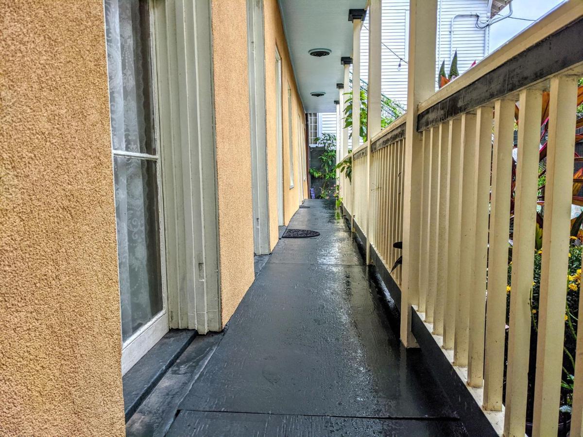 Parisian Courtyard Inn ニューオーリンズ エクステリア 写真